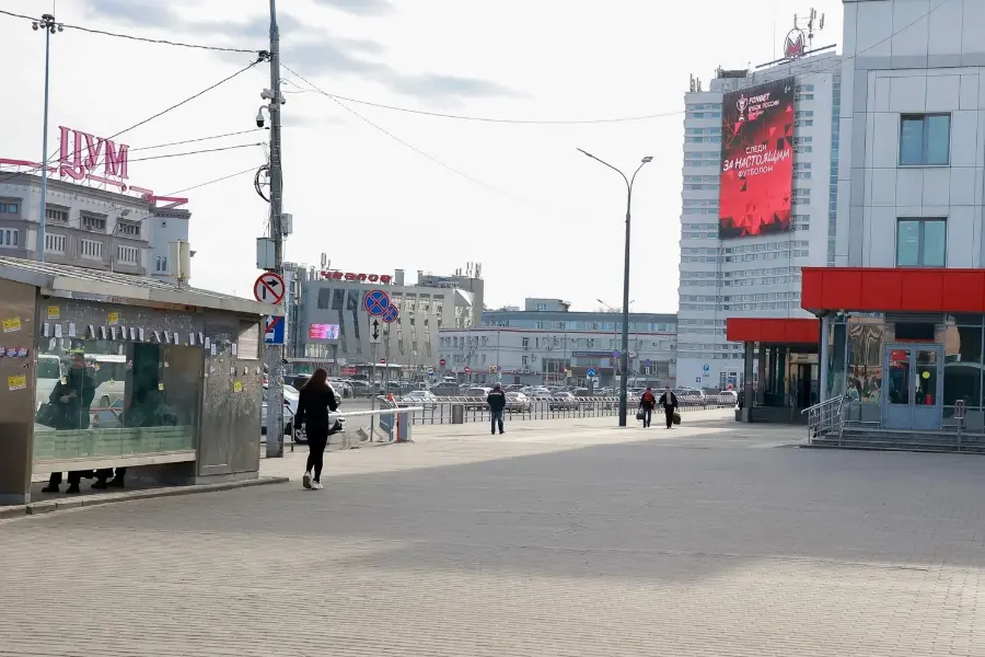 Остановки в Канавинском районе очистят от рекламы по поручению мэра