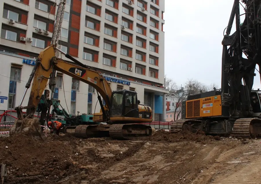 Работы по строительству метро временно приостановили на улице Горького