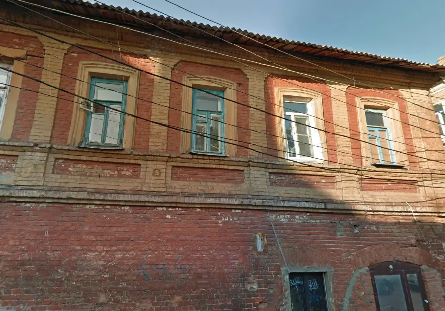 Жители дома в переулке Вахитова не хотят переезжать в маневренный фонд