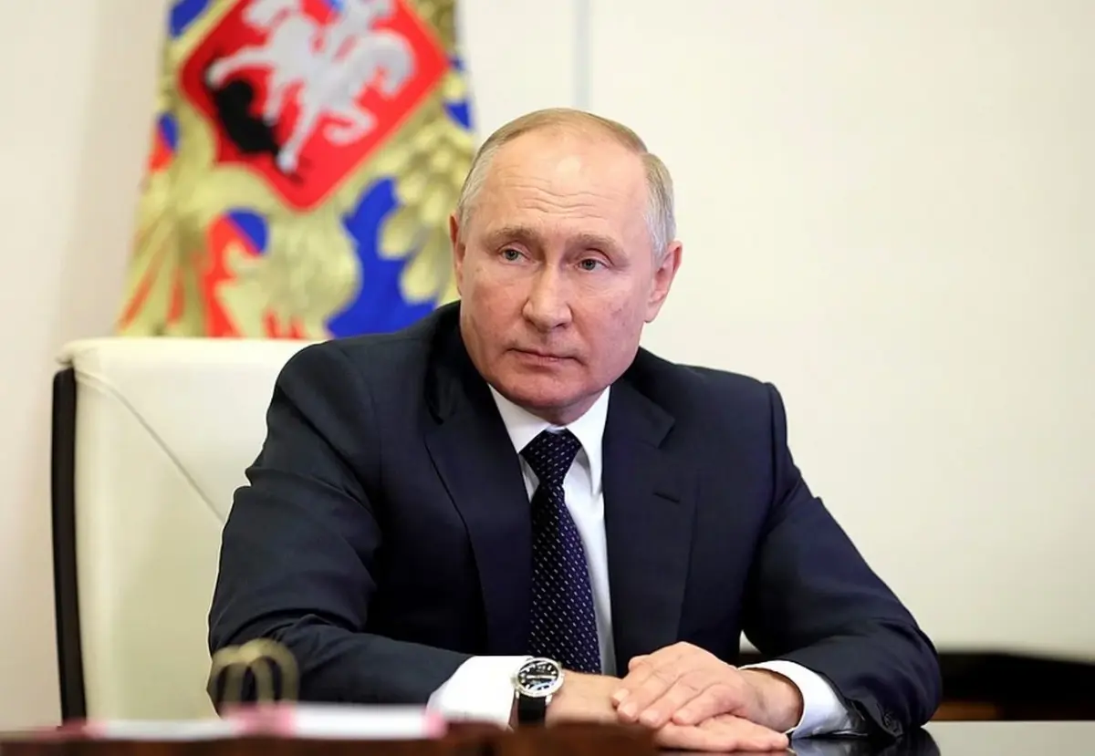 Путин поручил разработать программу развития Сарова