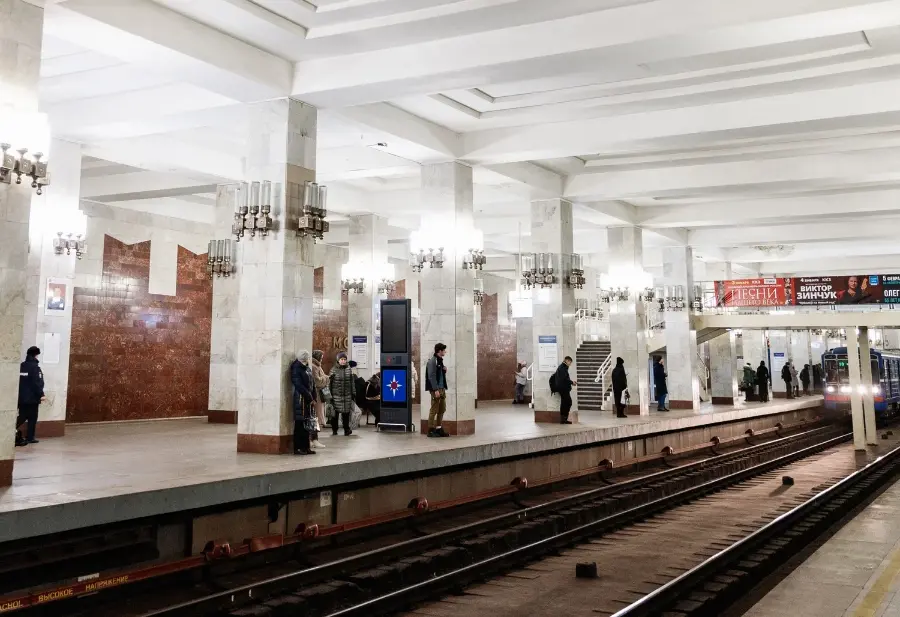 Нижегородцы жалуются на рекламу на станции метро «Московская»