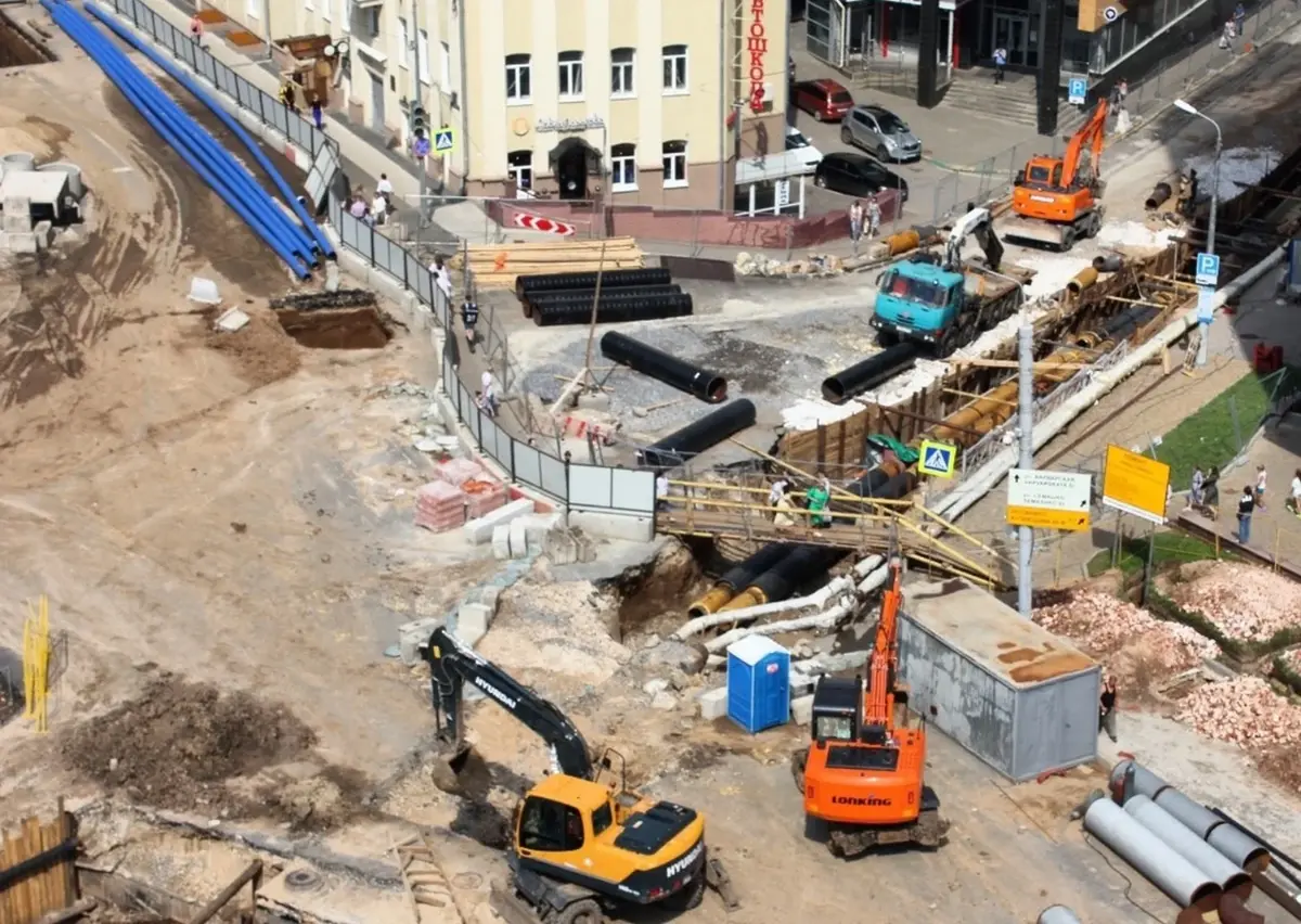Установку перспективных задвижек для строительства метро завершают на площади Свободы