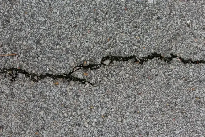 Нижегородские дороги начали проверять на наличие трещин