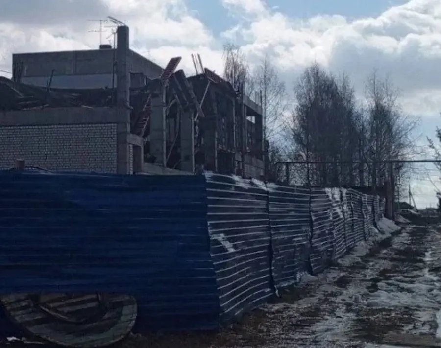 Обрушение части строящегося здания школы произошло в Павлово