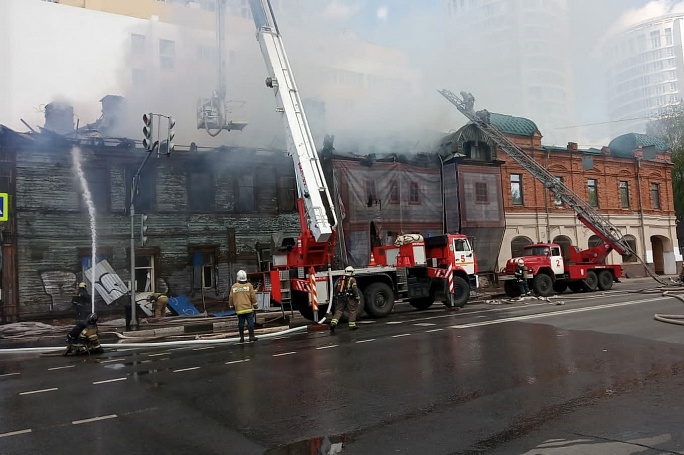 Сгоревший в Нижнем Новгороде дом Чардымова восстановят за счет владельцев