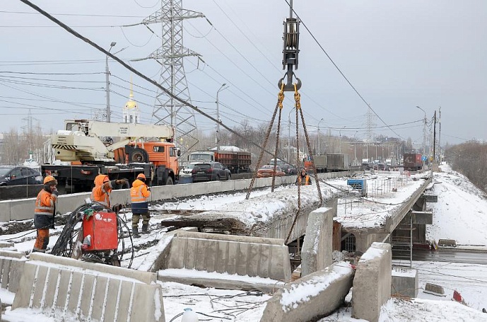 Первый этап капремонта путепровода у Мызинского моста вошел в активную фазу