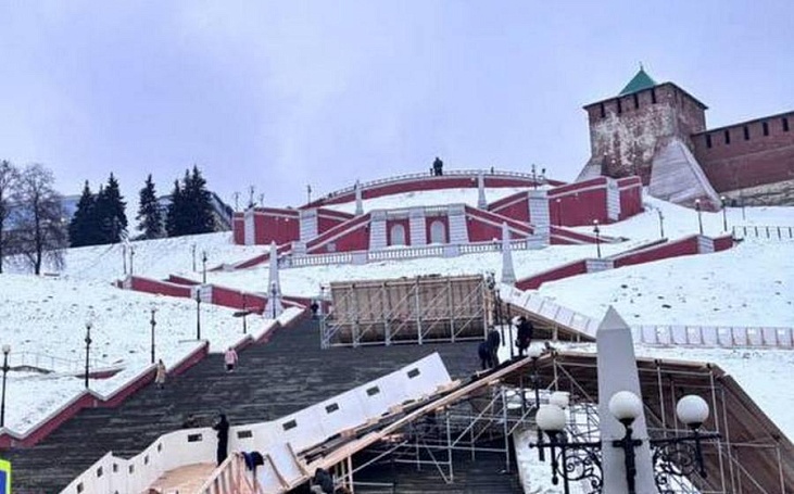 Соревнования по айс-кроссу на Чкаловской лестнице отложили